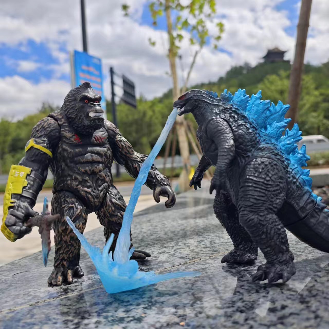 New Godzilla Breath Action Fig - огляд і ціна Renewable Energy Kids